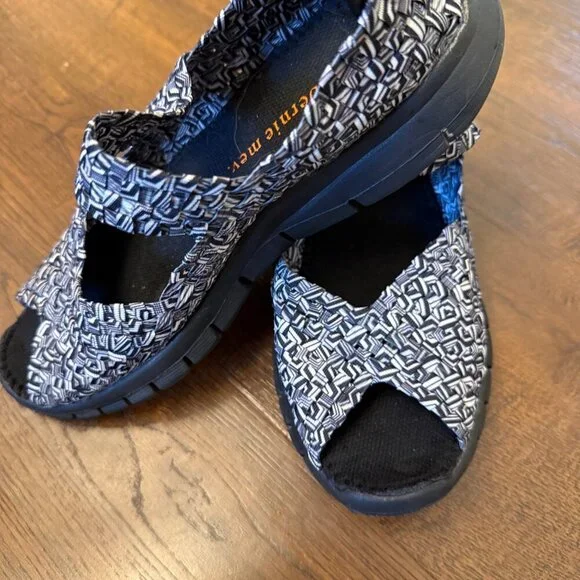 Bernie Mev Comfi Womens Black & White Woven Slip-On Sandals - Size 39 EU - Picture 2 of 7